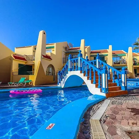 Rentaliday Mareverde River شقة