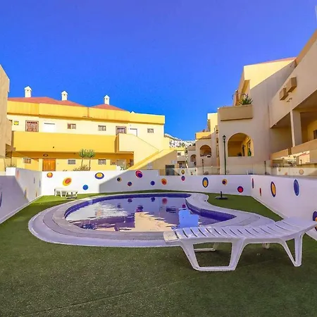 Rentaliday Mareverde River شقة